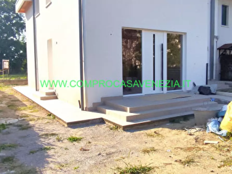 Immagine 5 di Villetta a schiera in vendita  in zelarino a Venezia