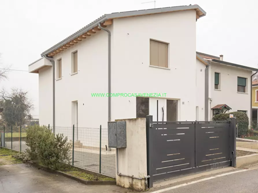 Immagine 5 di Villetta a schiera in vendita  in zelarino a Venezia