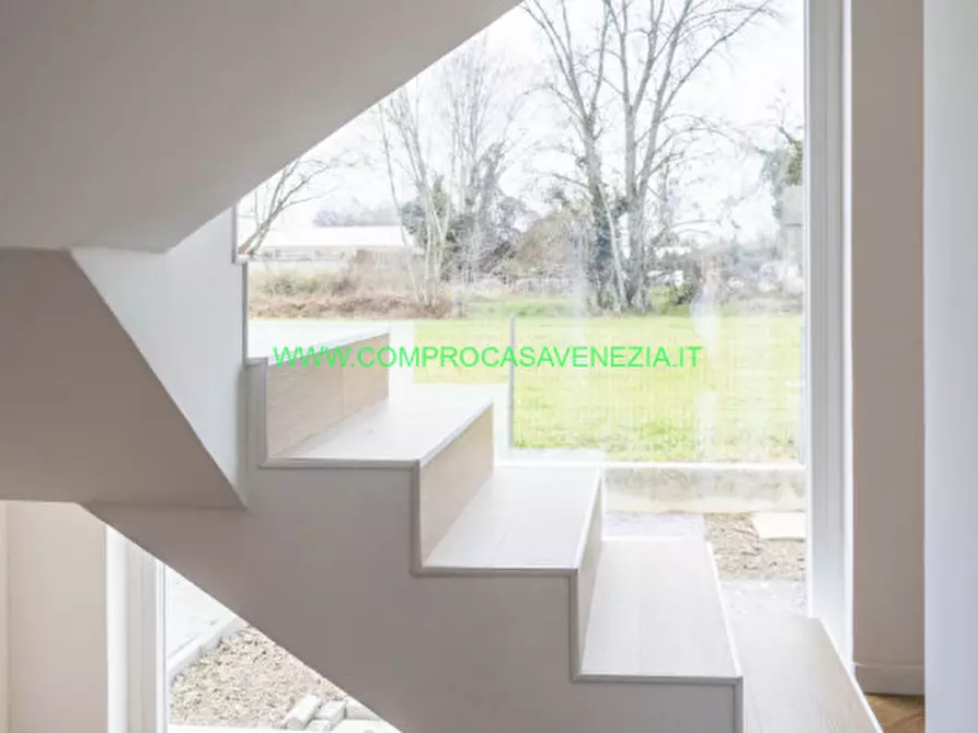 Immagine 6 di Villetta a schiera in vendita  in zelarino a Venezia