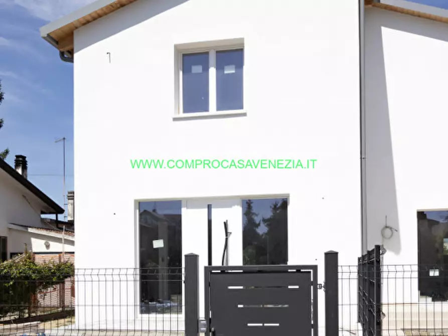 Immagine 15 di Villetta a schiera in vendita  in zelarino a Venezia