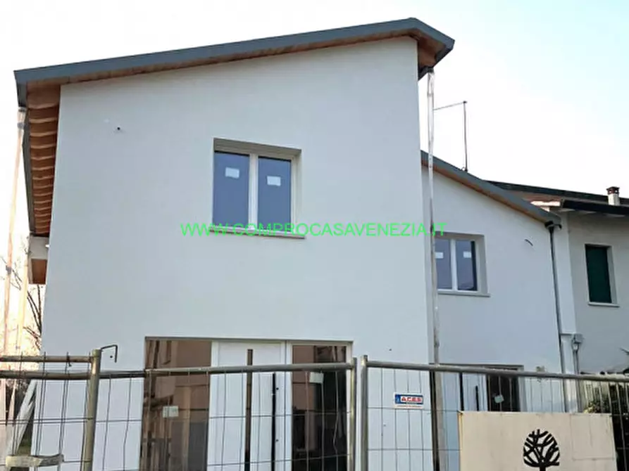 Immagine 18 di Villetta a schiera in vendita  in zelarino a Venezia