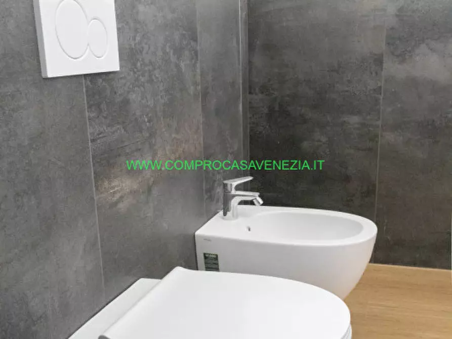 Immagine 19 di Villetta a schiera in vendita  in zelarino a Venezia