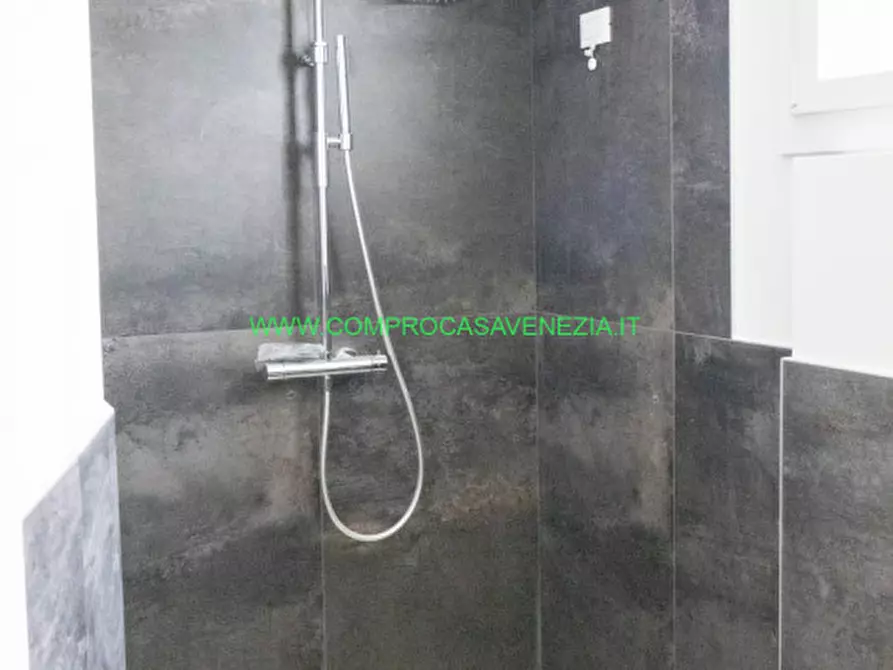 Immagine 20 di Villetta a schiera in vendita  in zelarino a Venezia