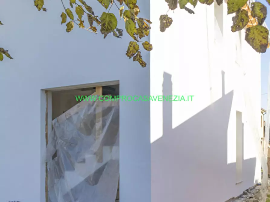 Immagine 22 di Villetta a schiera in vendita  in zelarino a Venezia