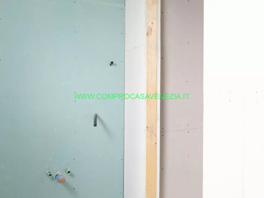 Immagine 31 di Villetta a schiera in vendita  in zelarino a Venezia