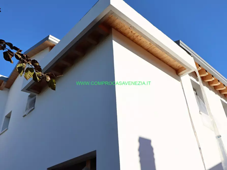 Immagine 37 di Villetta a schiera in vendita  in zelarino a Venezia