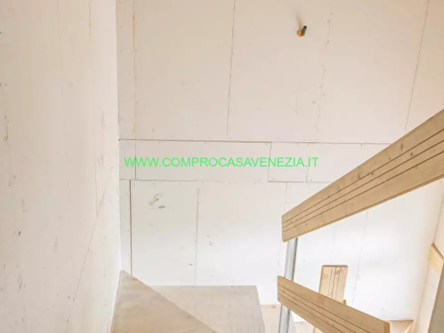 Immagine 38 di Villetta a schiera in vendita  in zelarino a Venezia