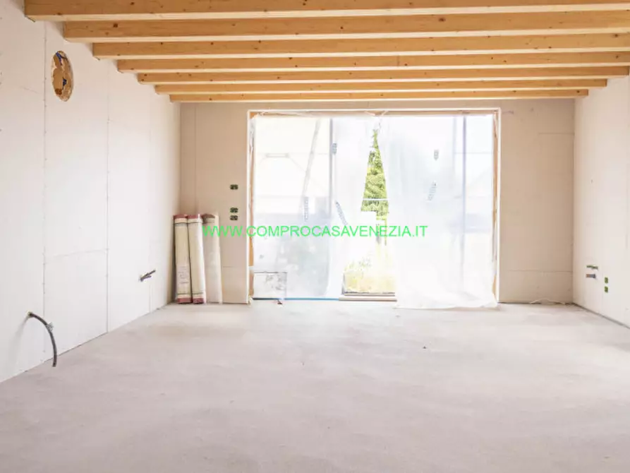 Immagine 40 di Villetta a schiera in vendita  in zelarino a Venezia