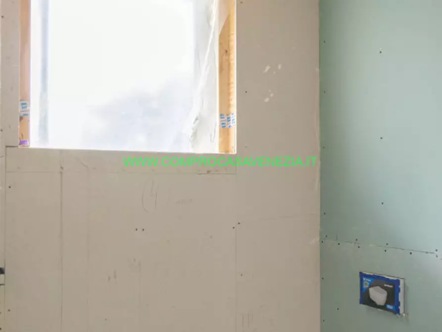 Immagine 49 di Villetta a schiera in vendita  in zelarino a Venezia