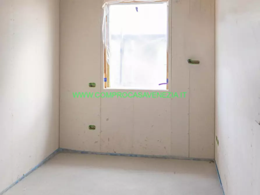 Immagine 56 di Villetta a schiera in vendita  in zelarino a Venezia