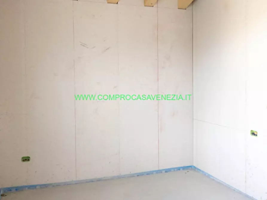 Immagine 59 di Villetta a schiera in vendita  in zelarino a Venezia