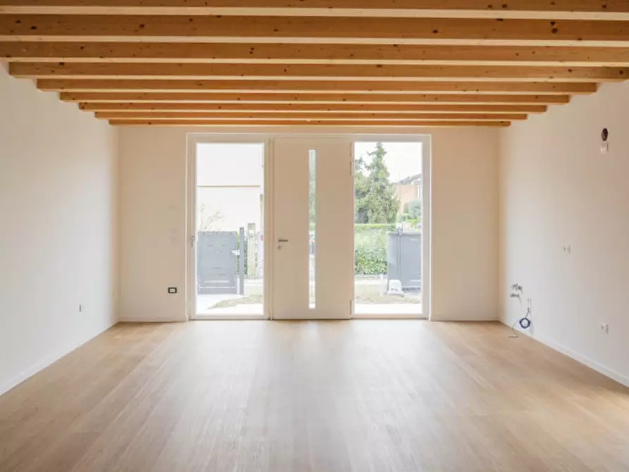 Immagine 65 di Villetta a schiera in vendita  in zelarino a Venezia