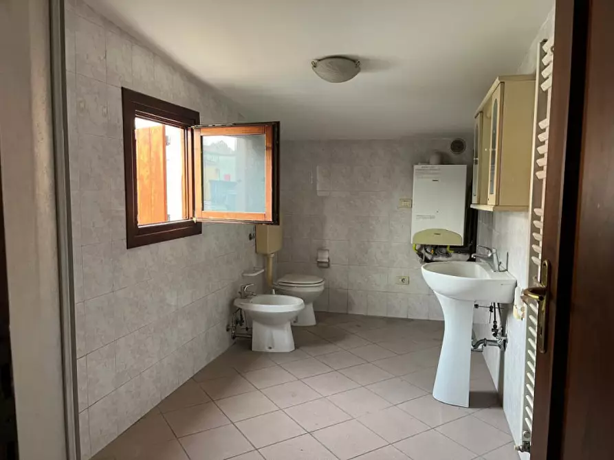 Immagine 3 di Palazzo in vendita  a Padova