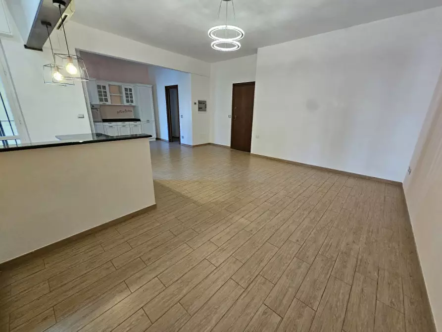 Immagine 2 di Appartamento in vendita  in Via Nizza a Savona