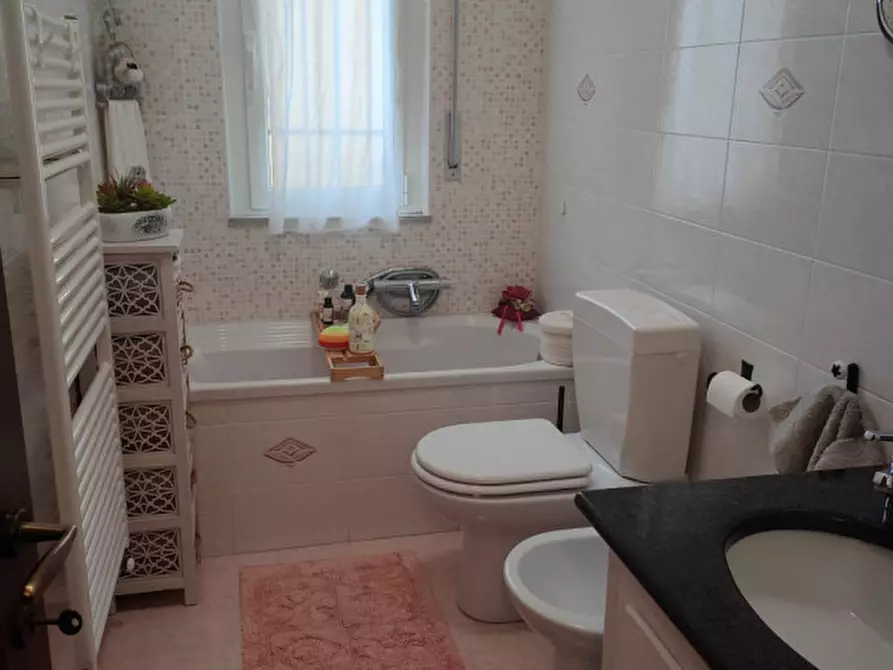 Immagine 6 di Appartamento in vendita  in Via Nizza a Savona