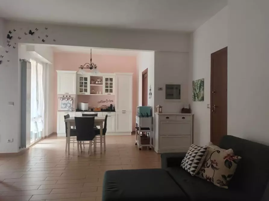 Immagine 13 di Appartamento in vendita  in Via Nizza a Savona