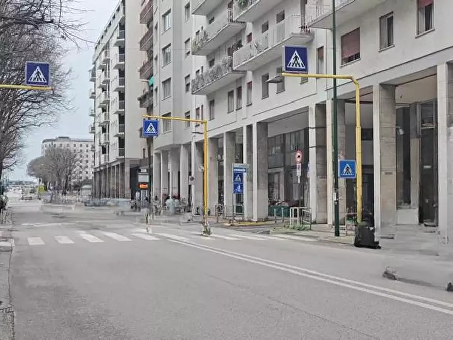 Immagine 1 di Appartamento in vendita  in Via Gaspare Gozzi a Venezia