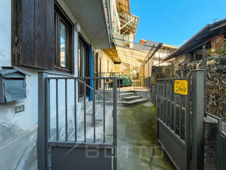 Immagine 16 di Villetta a schiera in vendita  in Via Caresana, 26 a Madonna Del Sasso