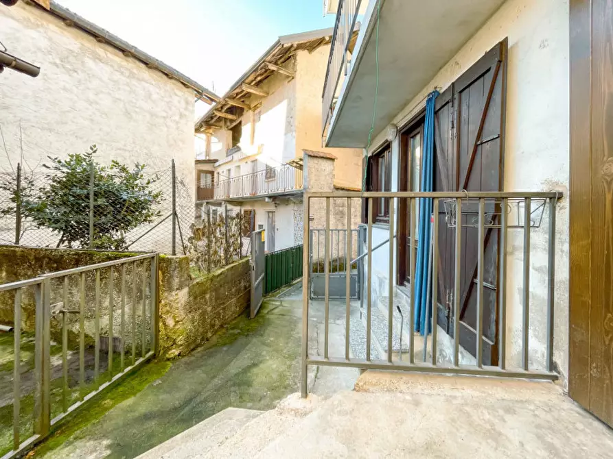 Immagine 17 di Villetta a schiera in vendita  in Via Caresana, 26 a Madonna Del Sasso