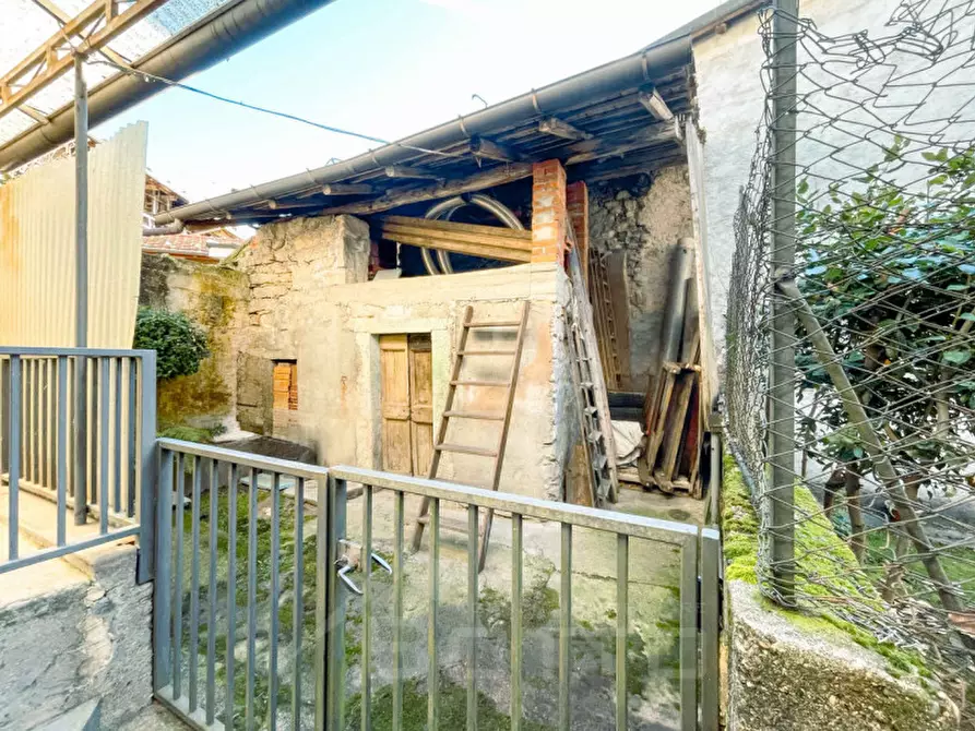 Immagine 23 di Villetta a schiera in vendita  in Via Caresana, 26 a Madonna Del Sasso