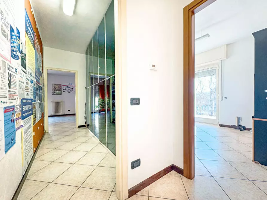 Immagine 6 di Palazzo in vendita  in Via Quarantadue Martiri a Verbania