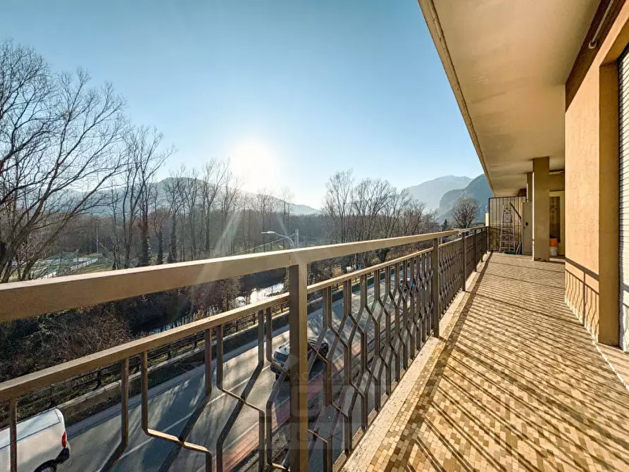 Immagine 8 di Palazzo in vendita  in Via Quarantadue Martiri a Verbania