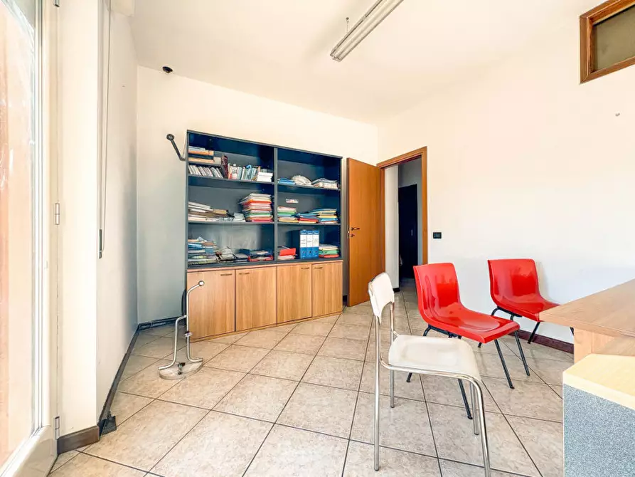 Immagine 12 di Palazzo in vendita  in Via Quarantadue Martiri a Verbania