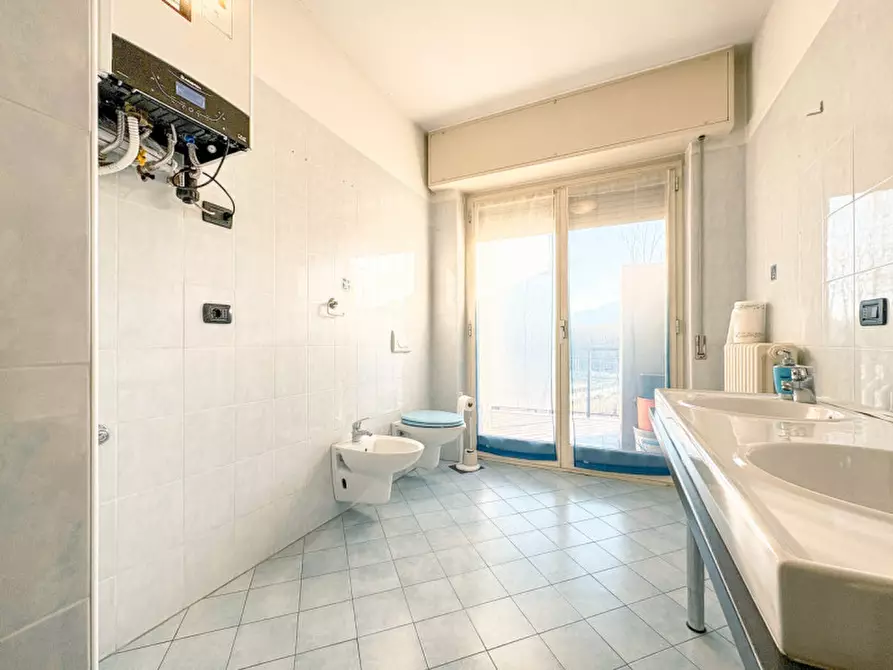 Immagine 16 di Palazzo in vendita  in Via Quarantadue Martiri a Verbania