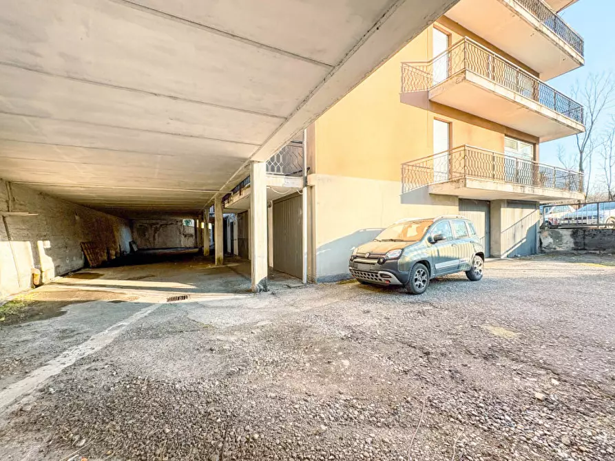 Immagine 19 di Palazzo in vendita  in Via Quarantadue Martiri a Verbania