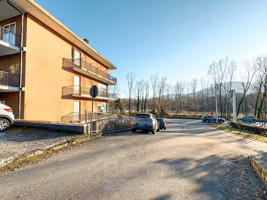 Immagine 25 di Palazzo in vendita  in Via Quarantadue Martiri a Verbania