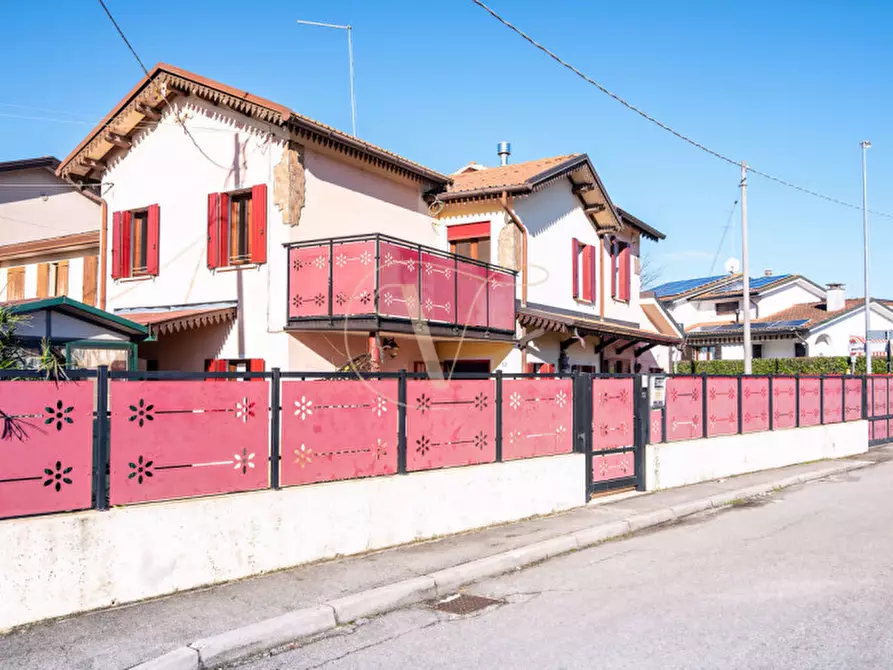 Immagine 21 di Casa indipendente in vendita  in Via dante 52 a Mestrino