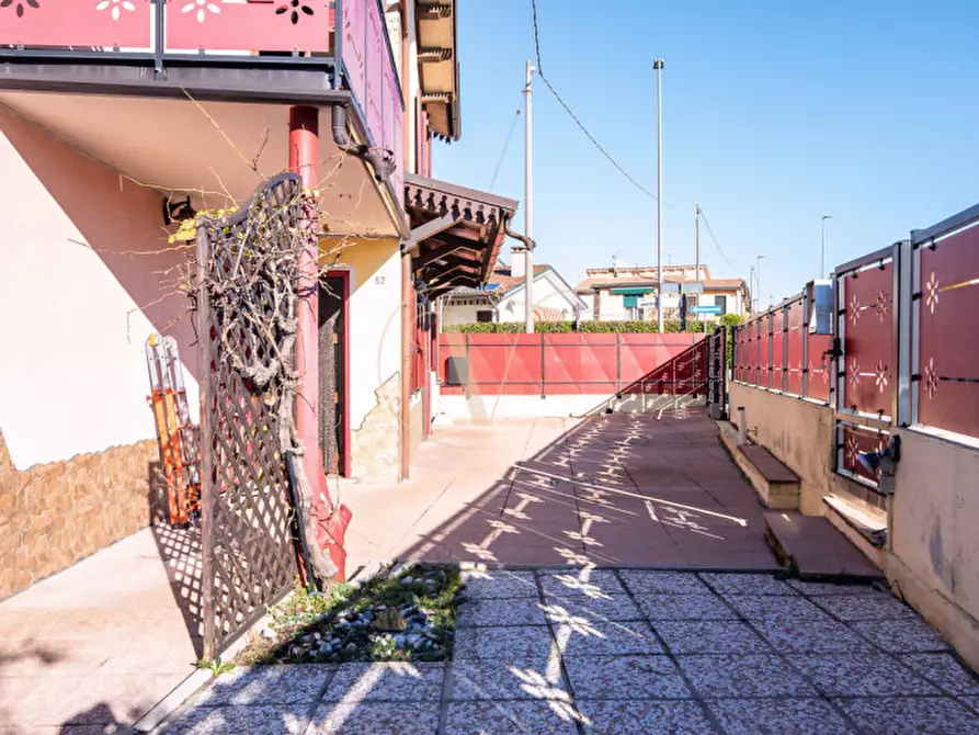 Immagine 26 di Casa indipendente in vendita  in Via dante 52 a Mestrino