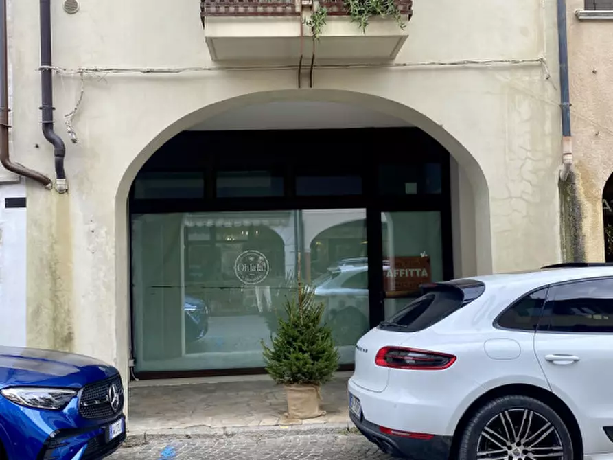 Immagine 2 di Negozio in affitto  in via F. M. Preti 20 a Castelfranco Veneto