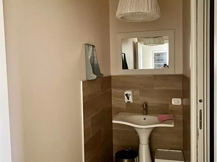 Immagine 10 di Negozio in affitto  in via F. M. Preti 20 a Castelfranco Veneto