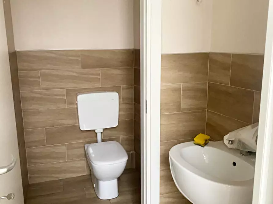 Immagine 11 di Negozio in affitto  in via F. M. Preti 20 a Castelfranco Veneto