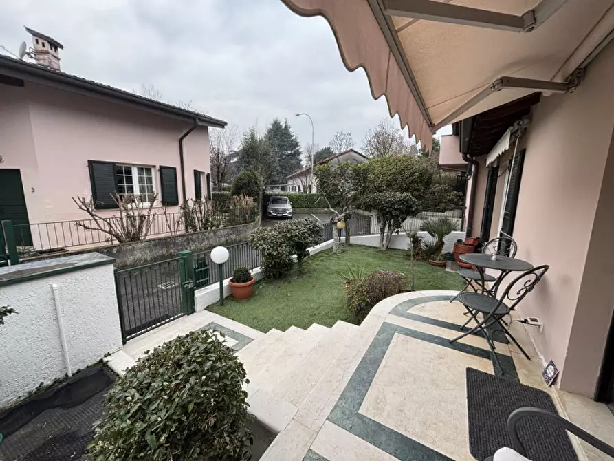 Immagine 2 di Villa in vendita  in Via Trainini a Brescia