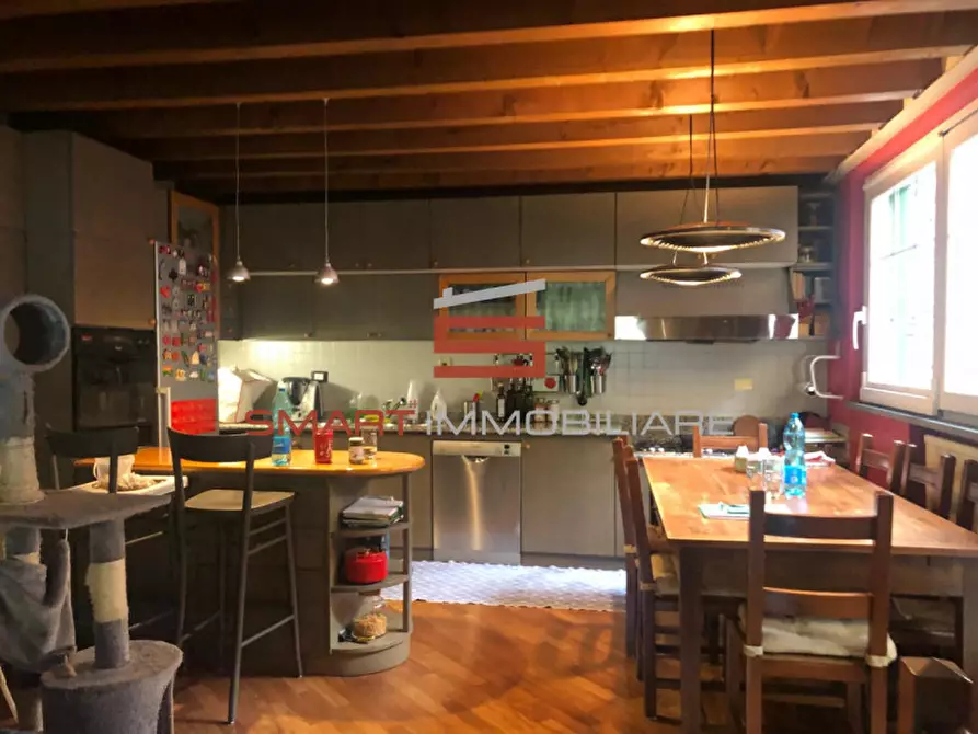 Immagine 3 di Villa in vendita  in Via Trainini a Brescia