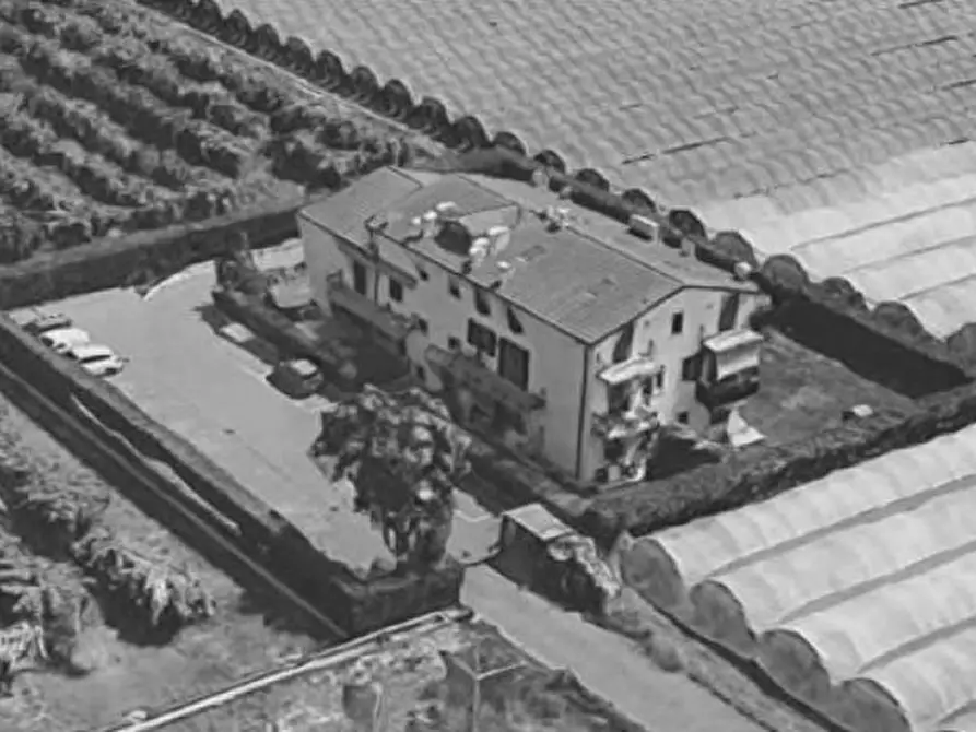 Immagine 3 di Appartamento in vendita  in STRADA DELL'ALPO 114 a Verona