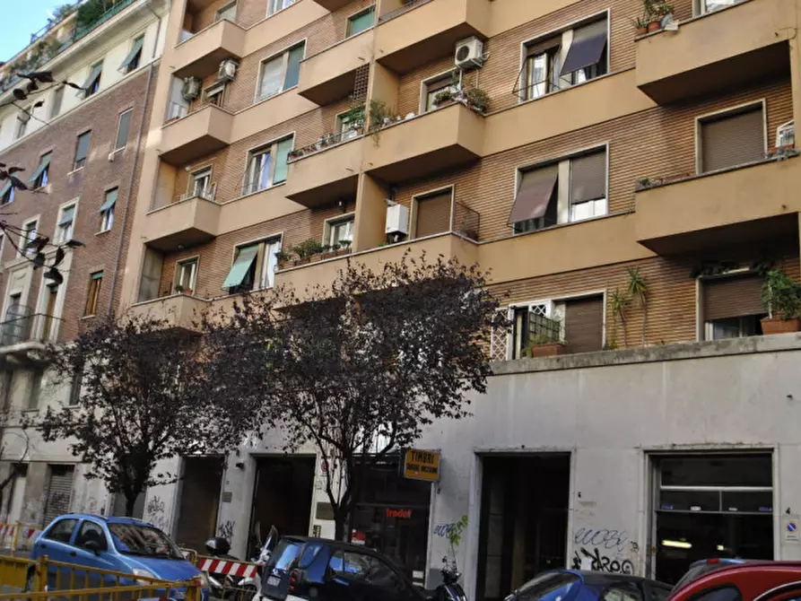 Immagine 11 di Appartamento in vendita  in Via Costantino Morin a Roma