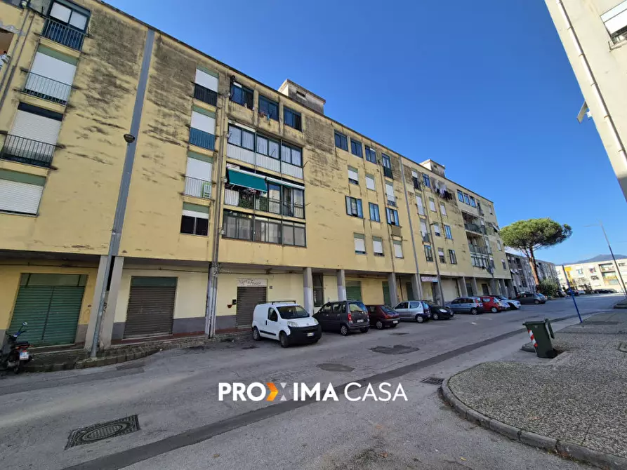 Immagine 35 di Appartamento in vendita  in via ciro menotti 6 a Salerno