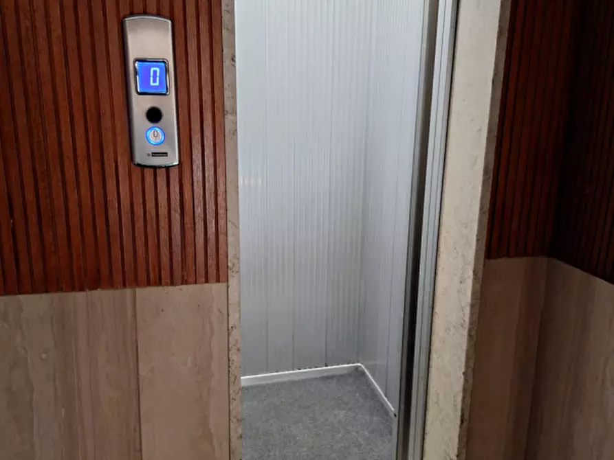 Immagine 29 di Appartamento in vendita  in via Cantelli 15 a Modena