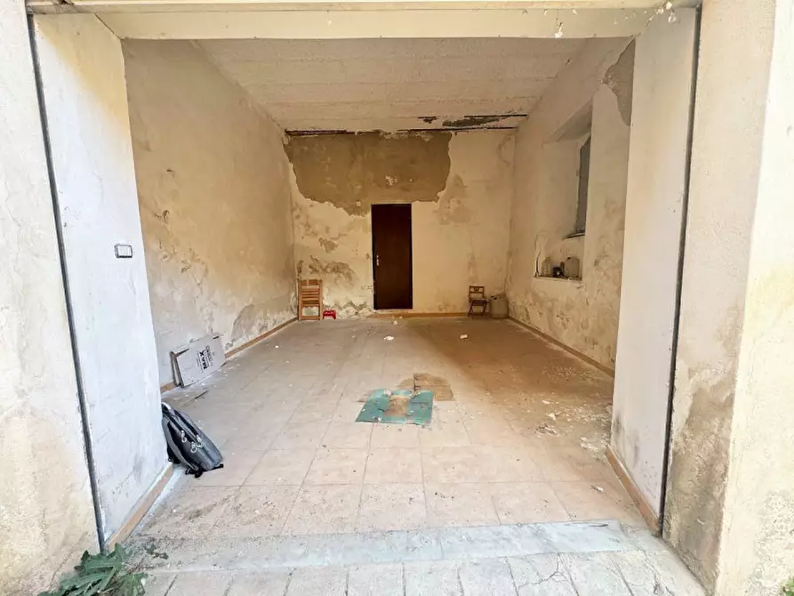 Immagine 5 di Magazzino in vendita  in Via Re Vittorio Emanuele Primo a Casteltermini
