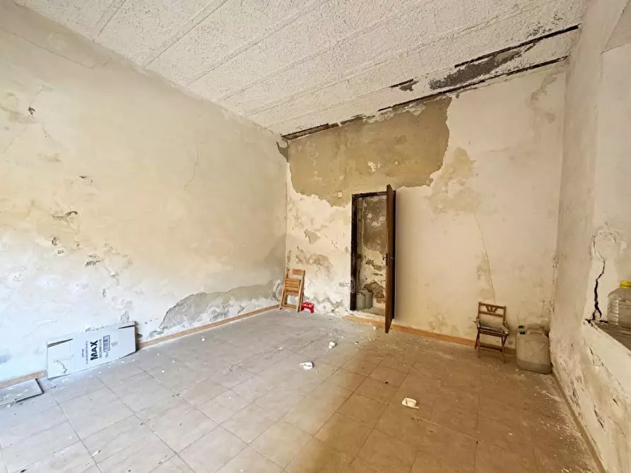 Immagine 7 di Magazzino in vendita  in Via Re Vittorio Emanuele Primo a Casteltermini