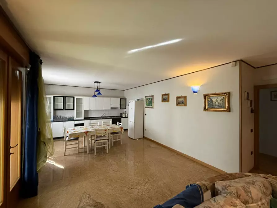 Immagine 2 di Appartamento in vendita  a Noale
