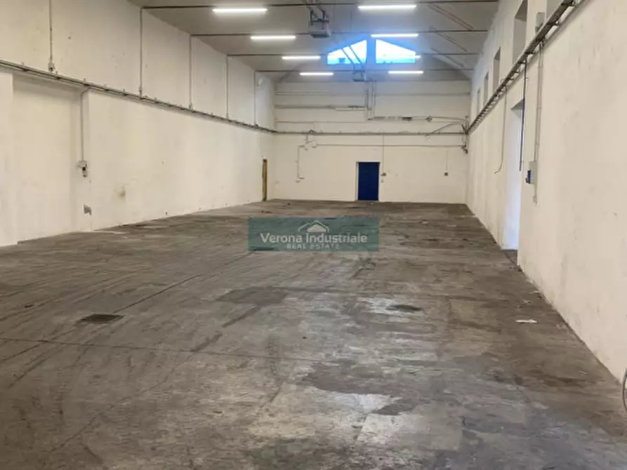 Immagine 1 di Capannone industriale in affitto  in via del lavoro 95 a San Pietro In Cariano