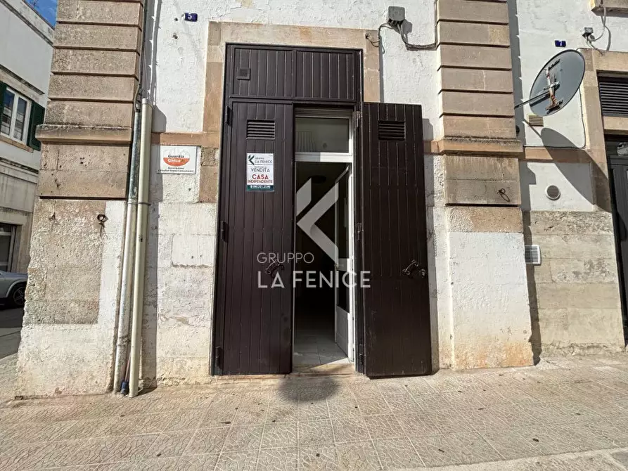 Immagine 1 di Casa indipendente in vendita  in Via Armando Diaz a Martina Franca