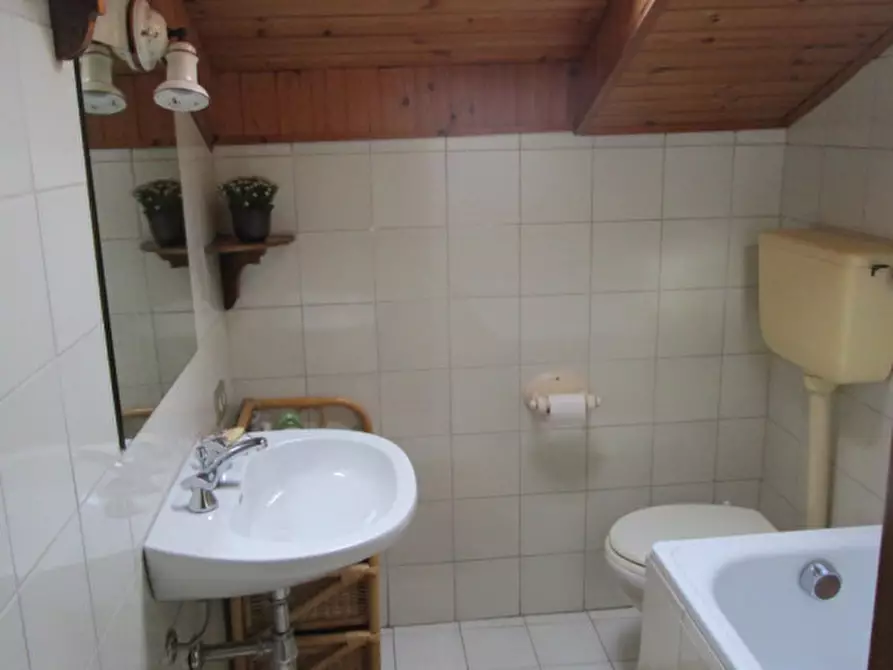 Immagine 10 di Appartamento in vendita  a Padova