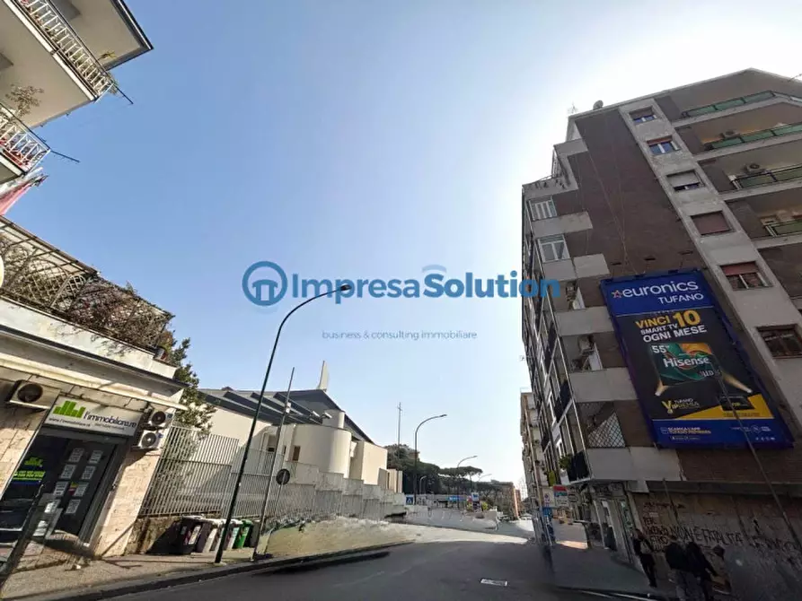 Immagine 3 di Negozio in vendita  in Via Giuseppe Tropeano a Napoli