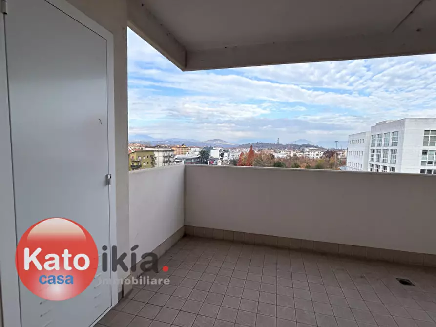 Immagine 6 di Appartamento in vendita  in Viale Crispi a Vicenza