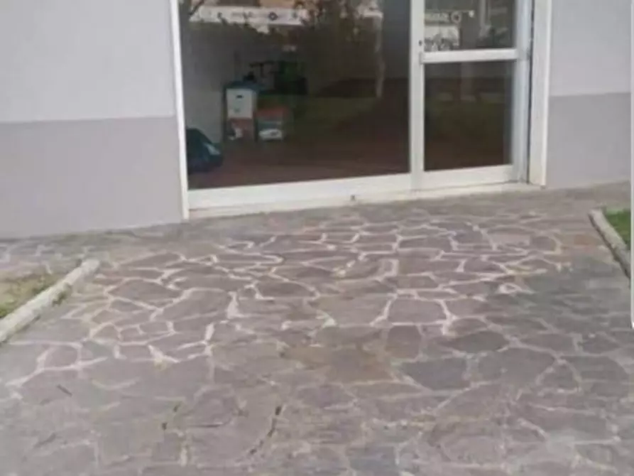 Immagine 5 di Magazzino in affitto  in viale diaz a Montevarchi